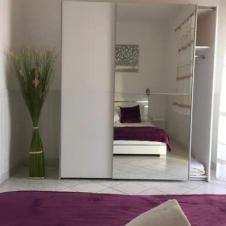 Apartmán In With Sea View, Loggia, Air Conditioning, Wi-fi